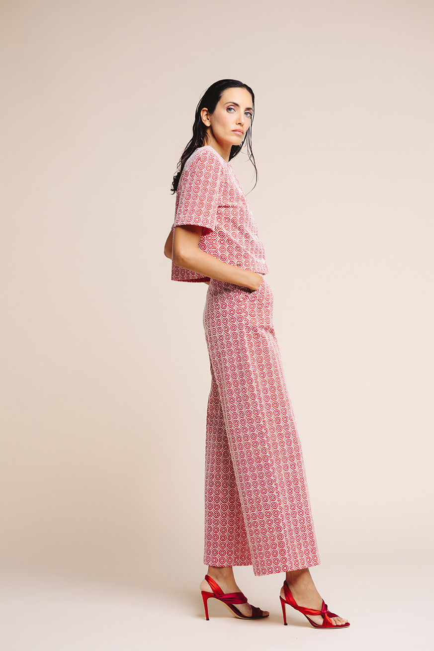 CONJUNTO LINO BORDADO ROJO CHAQUETILLA 3