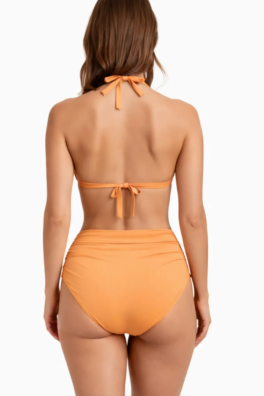 Bikini mujer color papaya diseño completo, modelo de espaldas