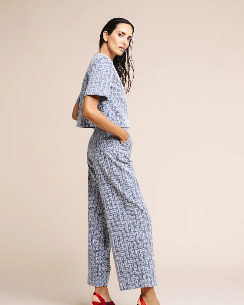 CONJUNTO LINO BORDADO AZUL LARGO 2.webp