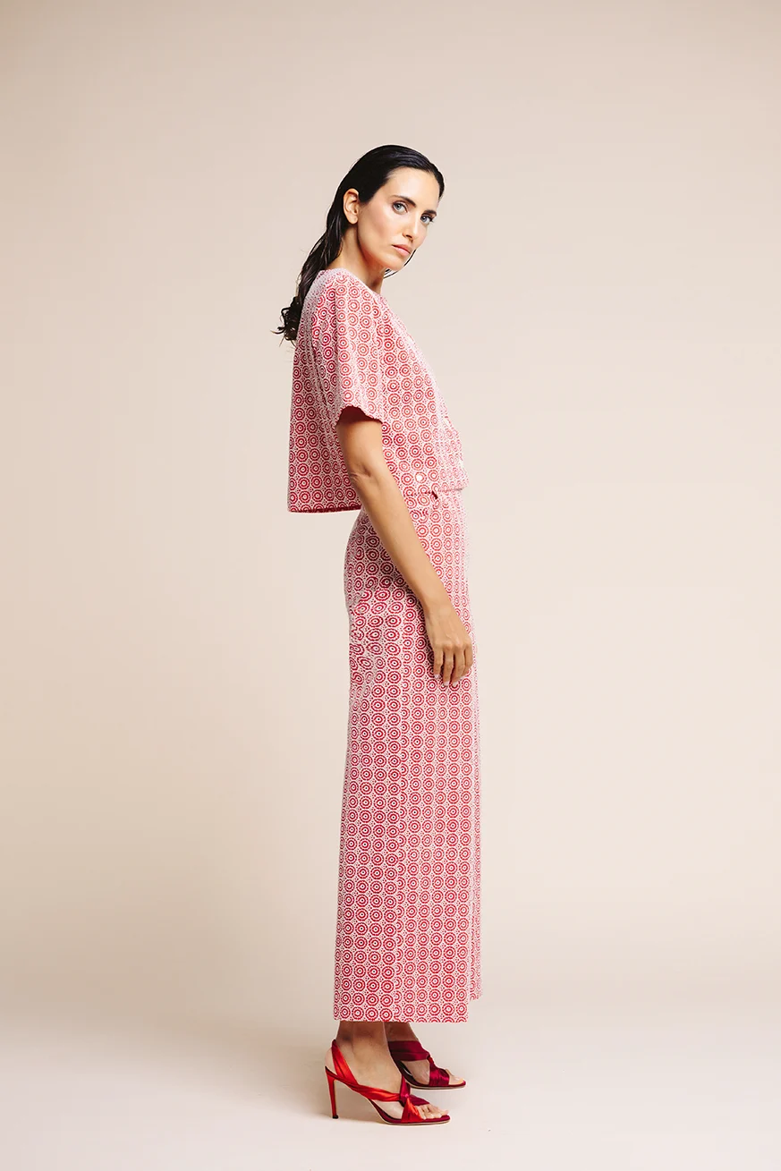 CONJUNTO-LINO-BORDADO-ROJO-CHAQUETILLA-4 (1)