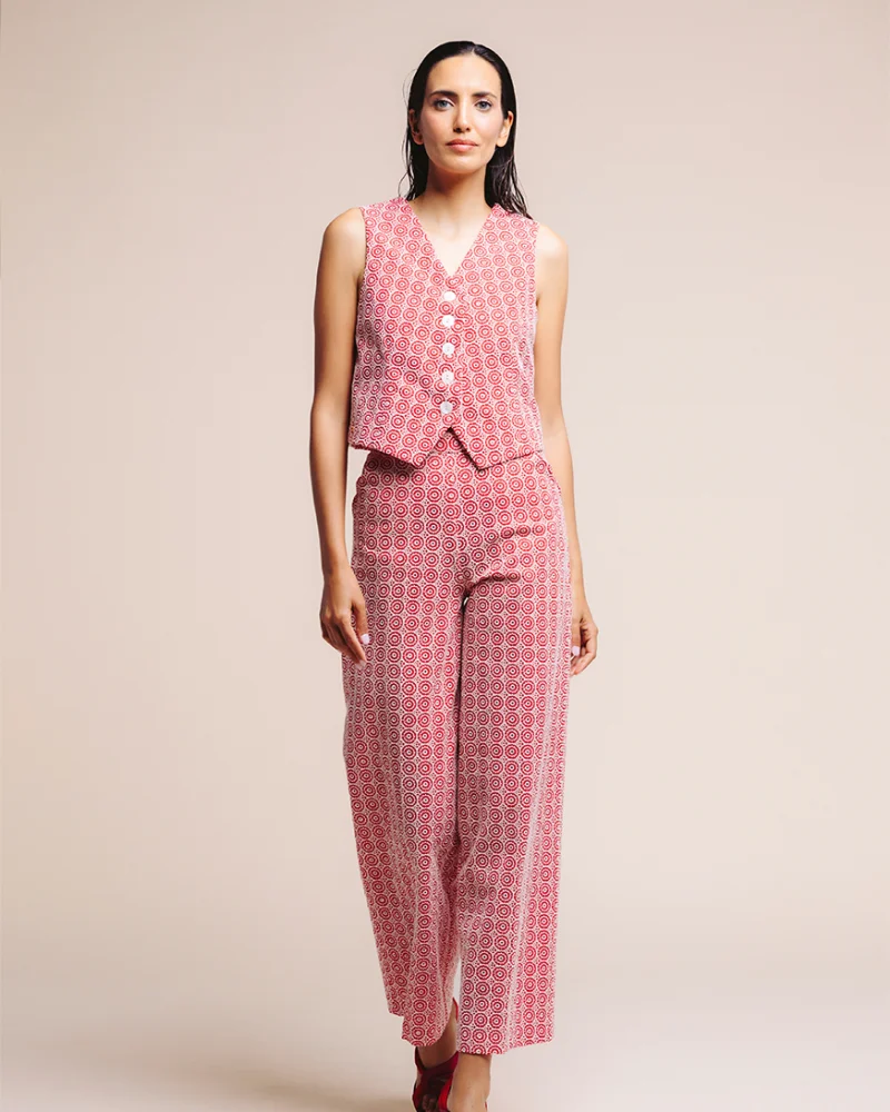 CONJUNTO LINO BORDADO ROJO LARGO 4