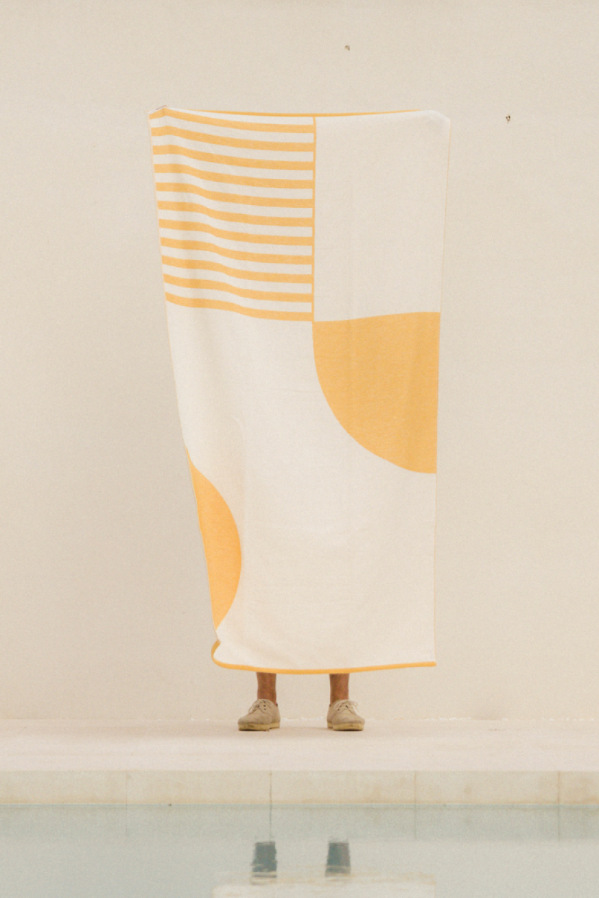 Como-se-ven-estiradas-las-Toallas-Tucca-Danai-amarilla