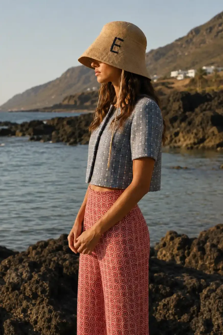 GORRITO BUCKET BEIGE ELENA MORALES 1