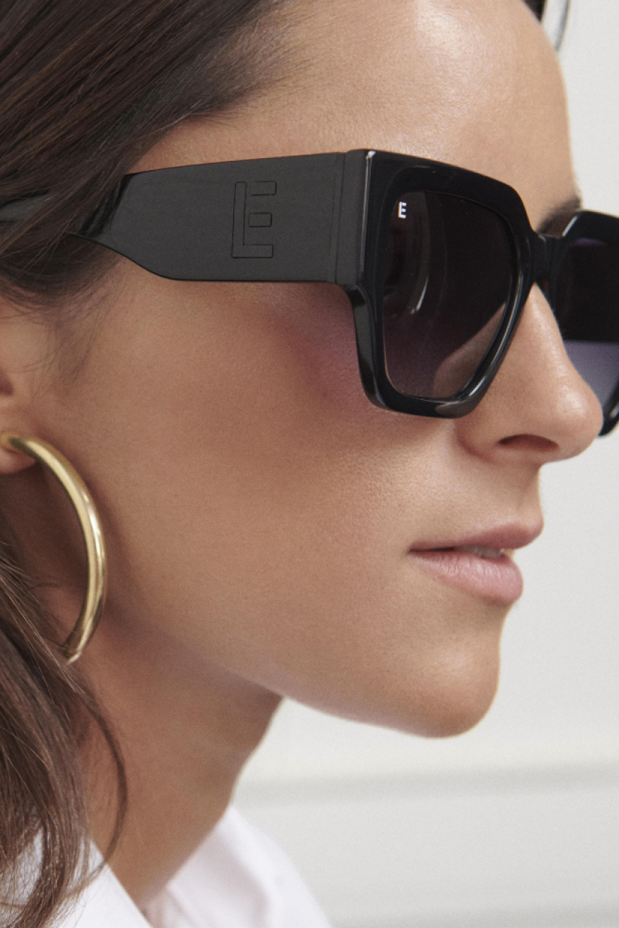 MIKA·S-X-ELENA-MORALES-en-negro