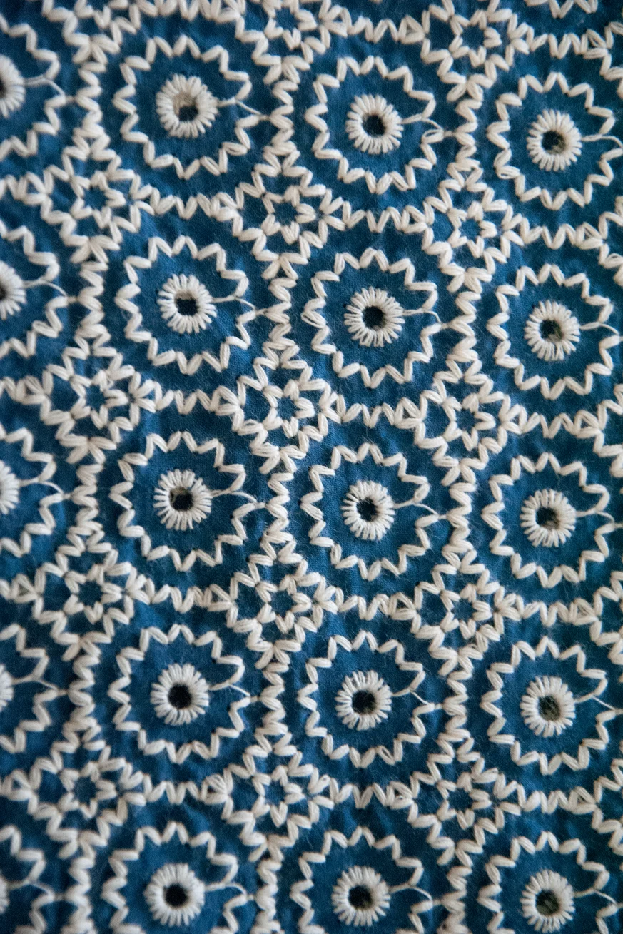 PANTALON-OSLO-AZUL-DETALLES