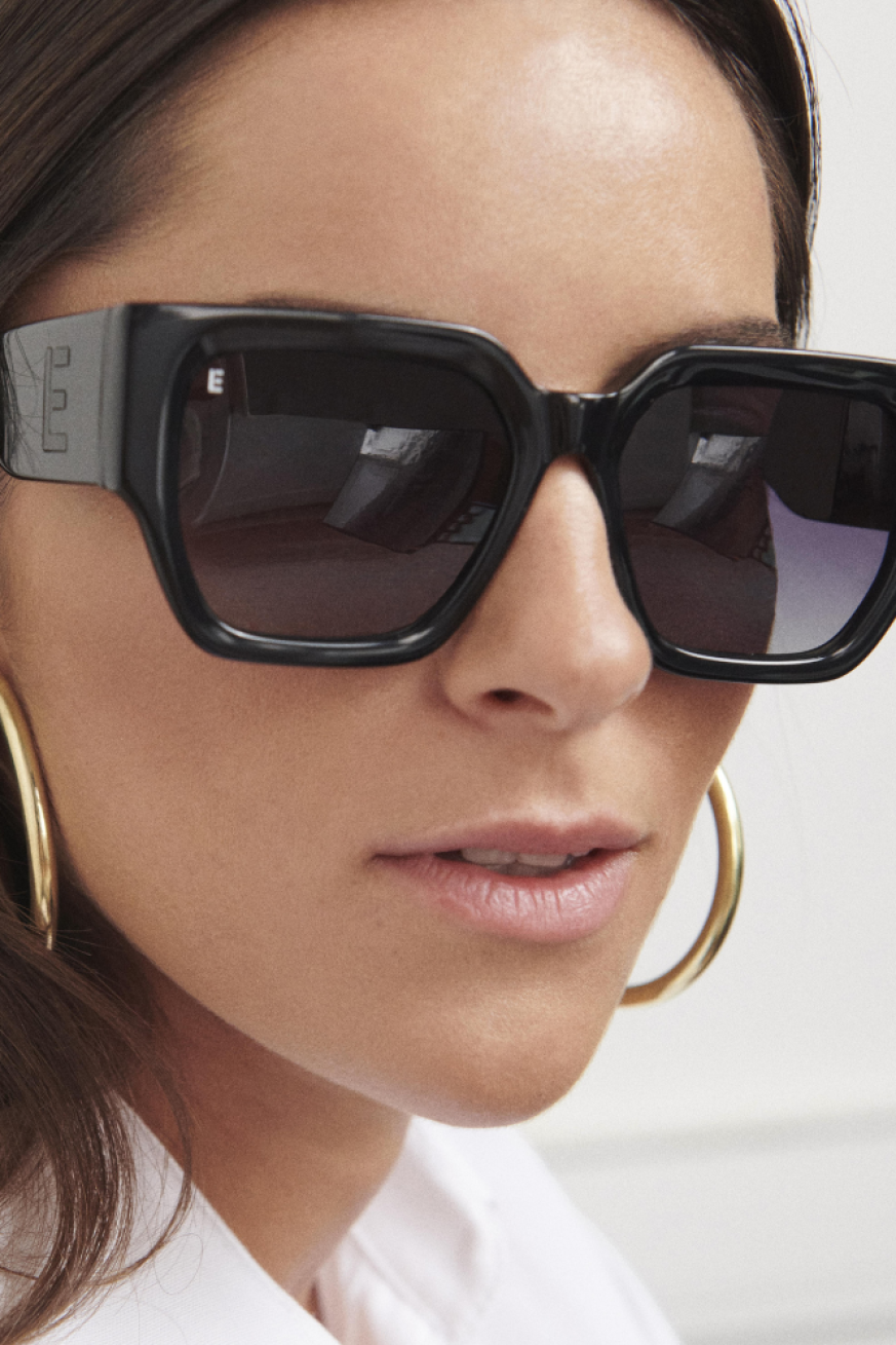 Sunglasses-MIKA·S-X-ELENA-MORALES-Color-negro