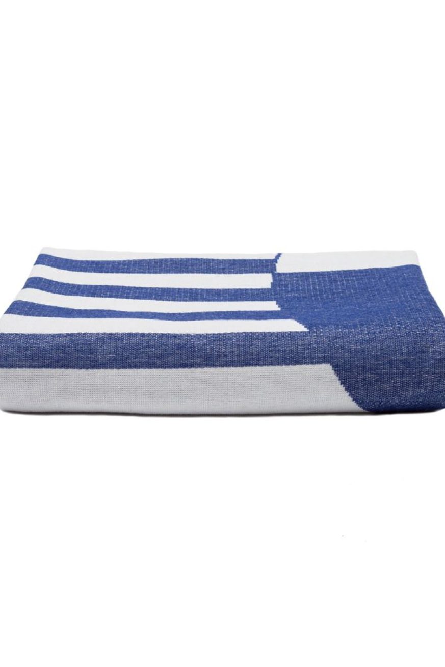 Toalla-Tucca-Florida-azul-mar-doblada