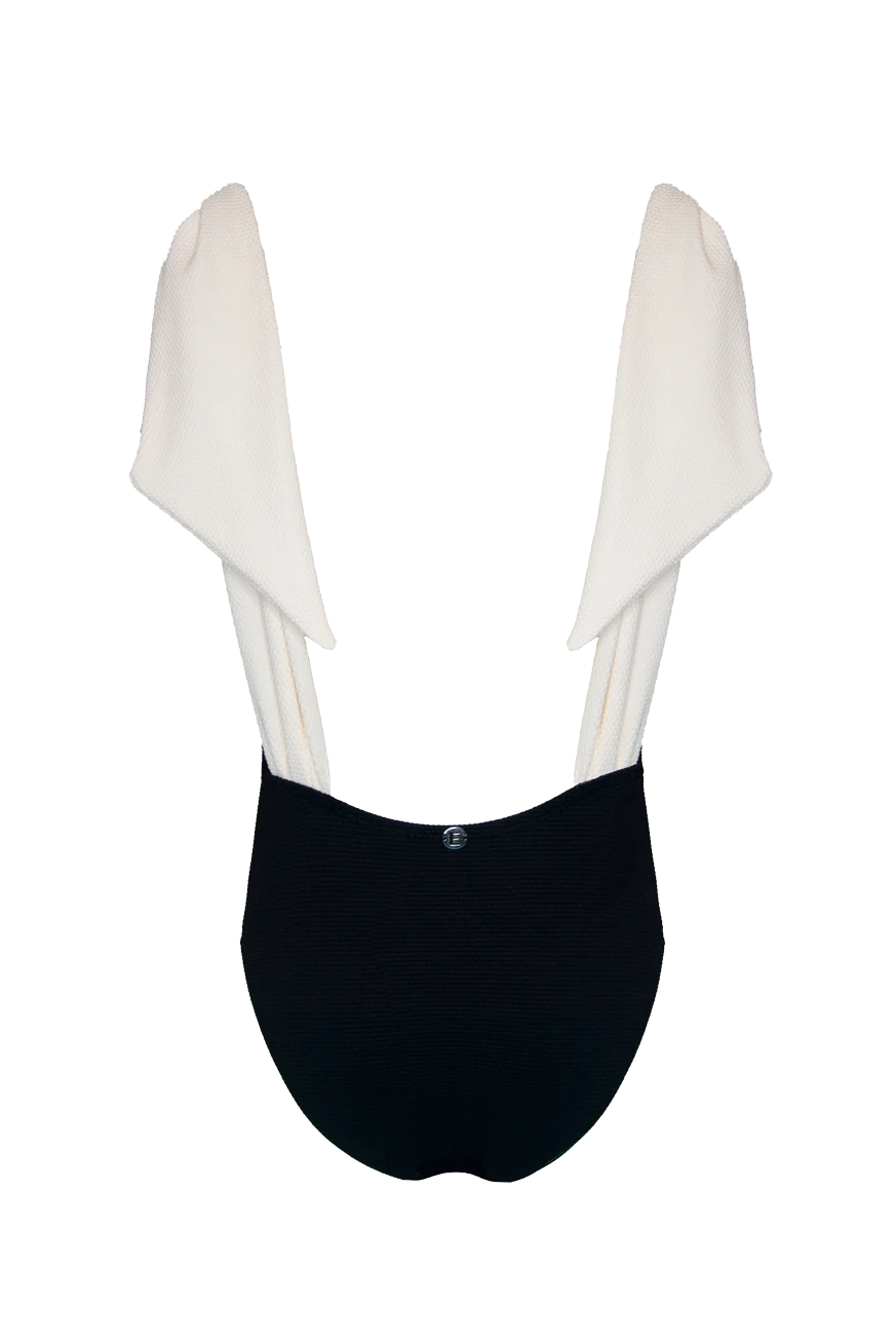 banador-nina-espalda-2