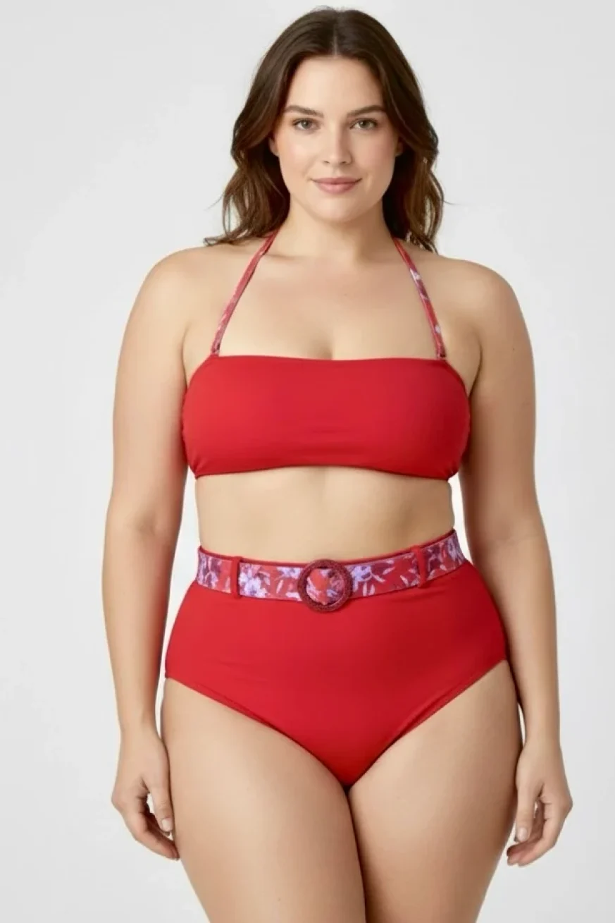 Bikini Bandeau Carmín de Elena Morales, vista detalle.