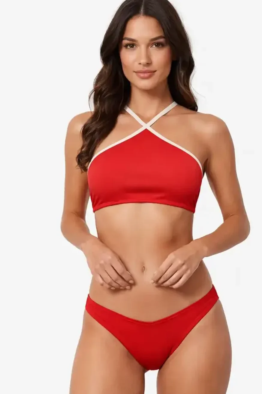 Bikini Carmín de Elena Morales, vista detalle.