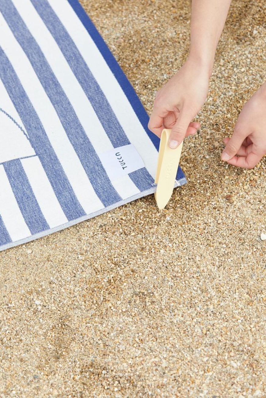 como-colocar-Toalla-Tucca-Florida-azul-mar