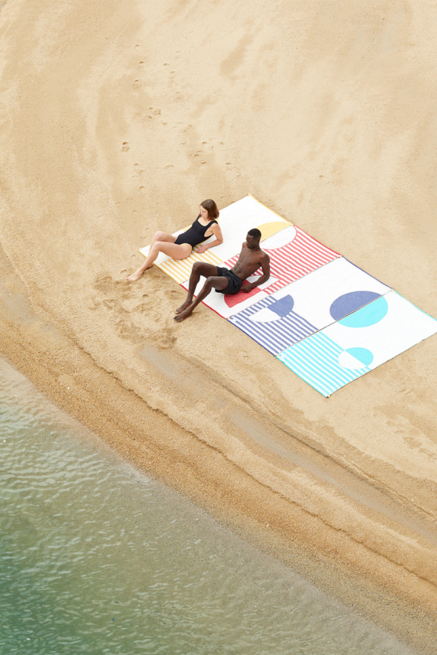 como-se-ven-las-Toallas-Tucca-Danai-amarilla