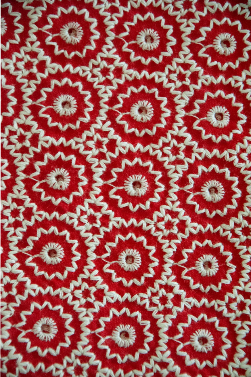 pantalon-oslo-detalle-rojo